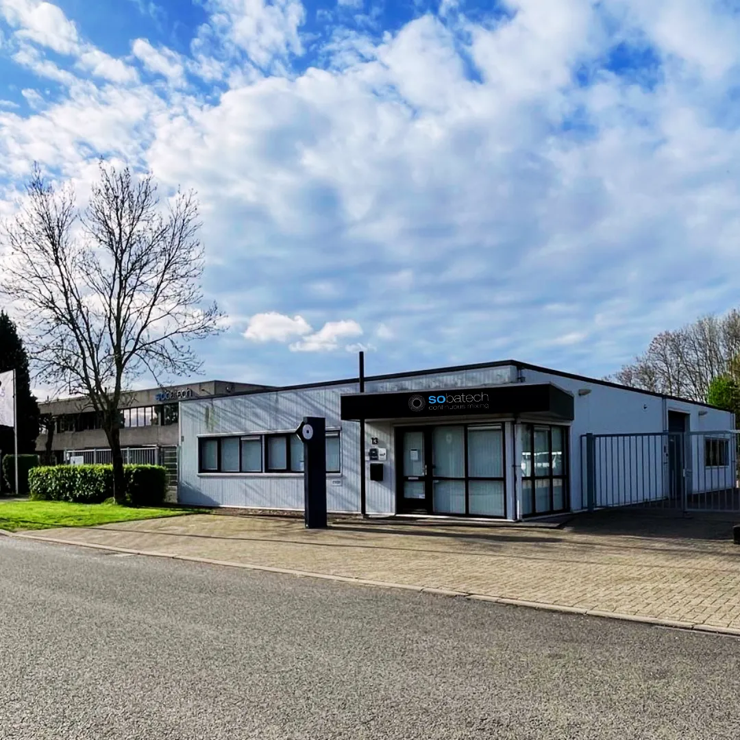Gilian Lekner (founder) and Geneviève Lekner (managing director) at Sobatech premises